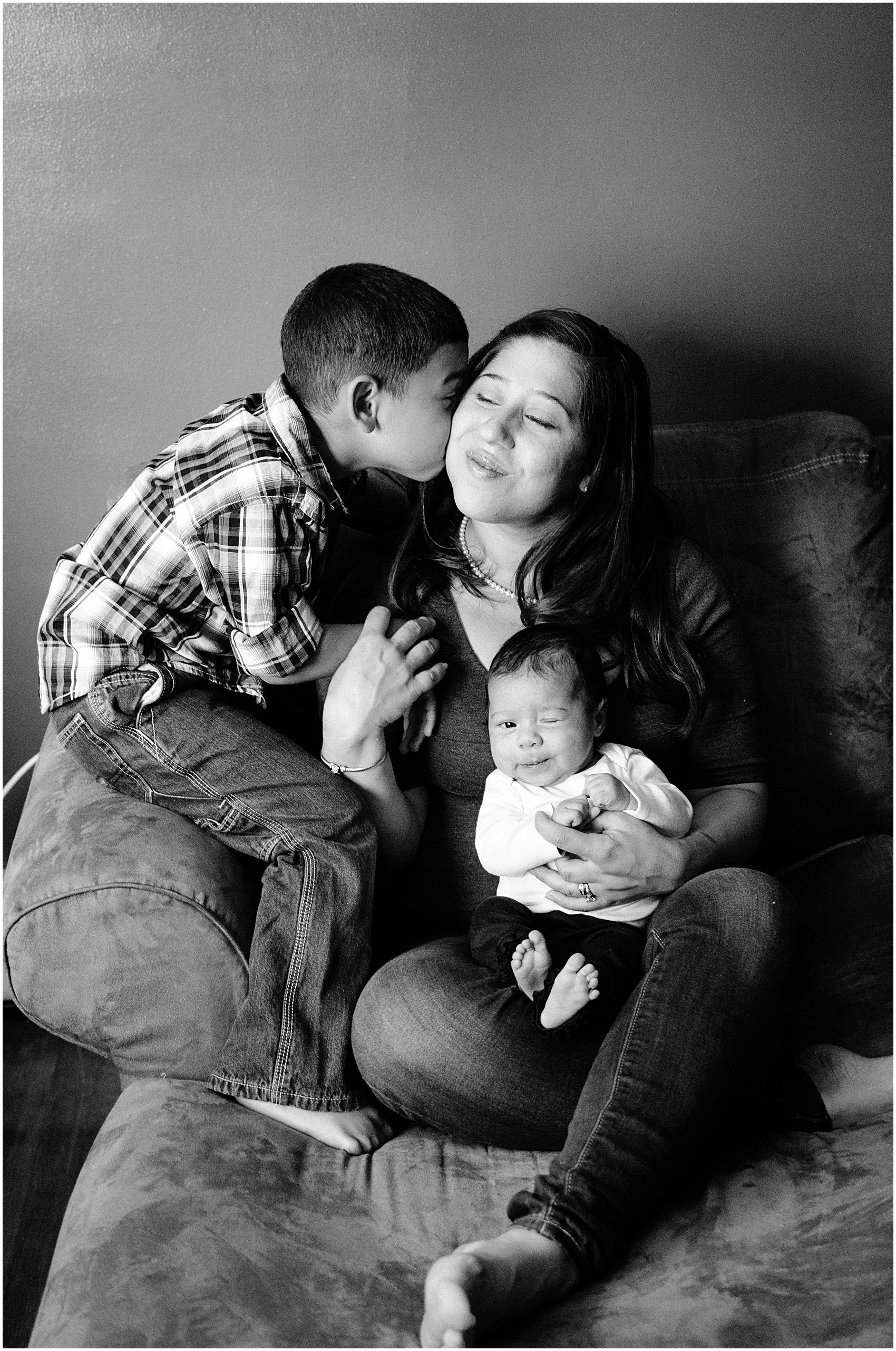 Mommy and Me Newborn Photography – West Orange NJ Newborn Photographer